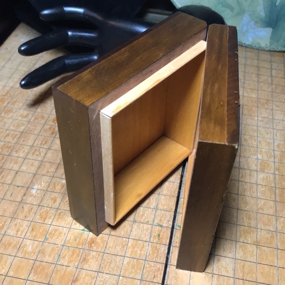 Geometric Metal Rings Inlay Carved Wood Box India 4”L x 4”W x 1.75”H 60s 70s - Picture 5 of 12